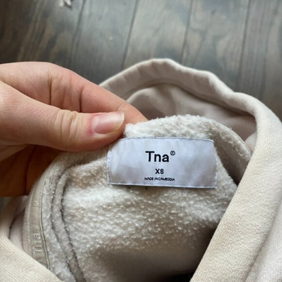 Aritzia cozyaf perfect hoodie - Picture 2 of 2